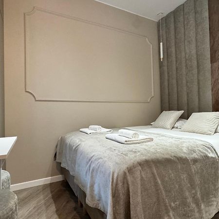 Mb Boutique Apartment กดัญสก์ ภายนอก รูปภาพ